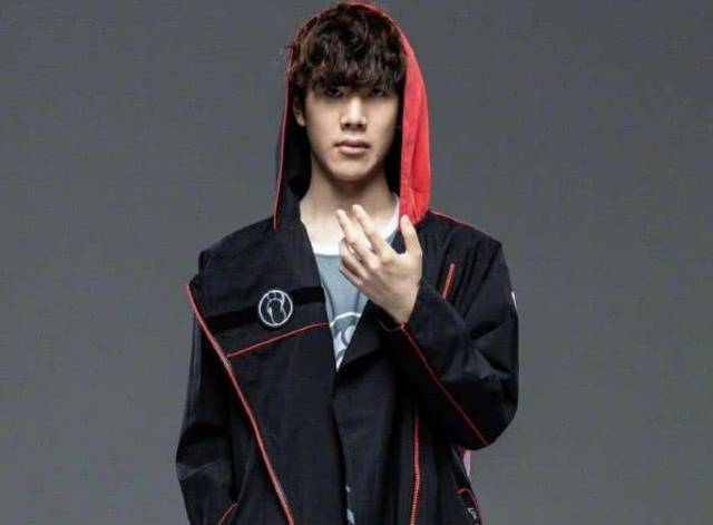 屋漏偏逢连夜雨，LGD教练xiao8前妻指责：他出轨还涉赌