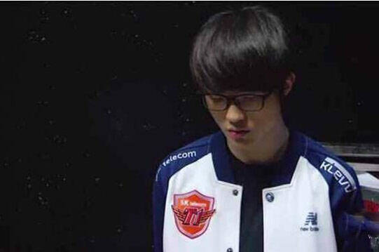 技术底层：解析“人工智能识别系统”如何通过玩家的下注规律标记“职业号”。（技术深剖：AI如何通过下注模式识别并标记职业号）